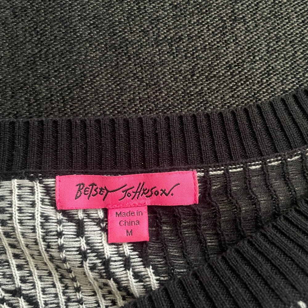 Betsey Johnson Black and White Graphic Sweater - Picture 5 of 7